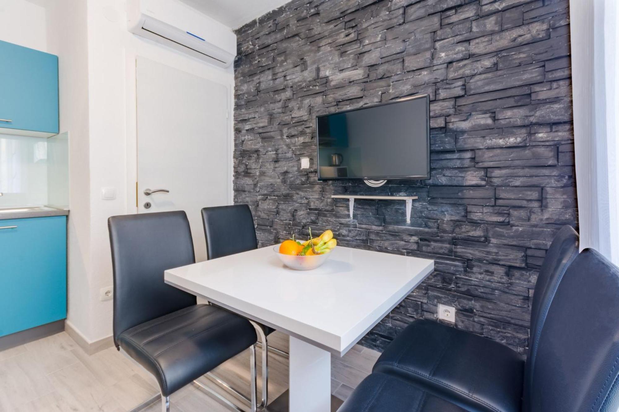 Riva Apartments Villa Thalia - Milna, Brac Milna  Εξωτερικό φωτογραφία